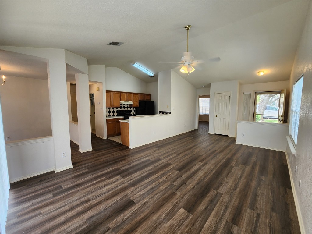 111 Prairie Springs Cove Georgetown, TX 78626 - Photo 8 of 27