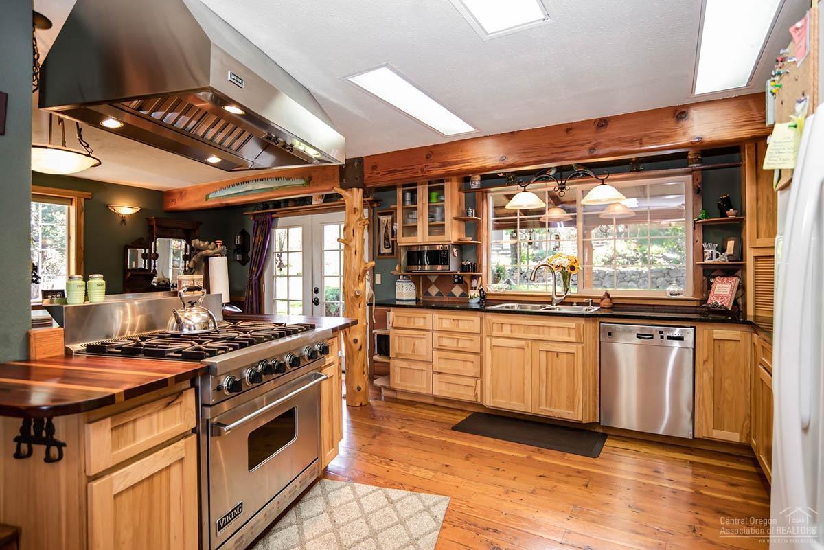 69196 Hurtley Ranch Road Sisters, OR 97759 - Photo 9 of 25 Gallery Image 9