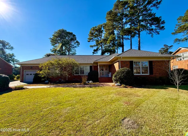 $269,900 | 1602 St Andrews Place, Kinston, NC 28504