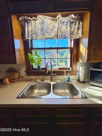 $269,900 | 1602 St Andrews Place, Kinston, NC 28504