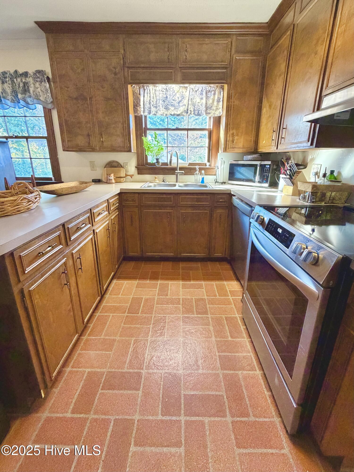 1602 St Andrews Place Kinston, NC 28504 - Photo 36 of 63 IMG_1555