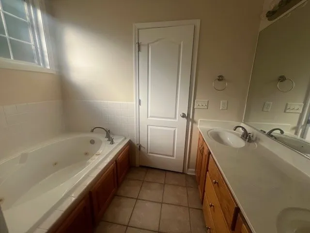 $1,600 | 322 Stone Mill Drive, Brunswick, GA 31520