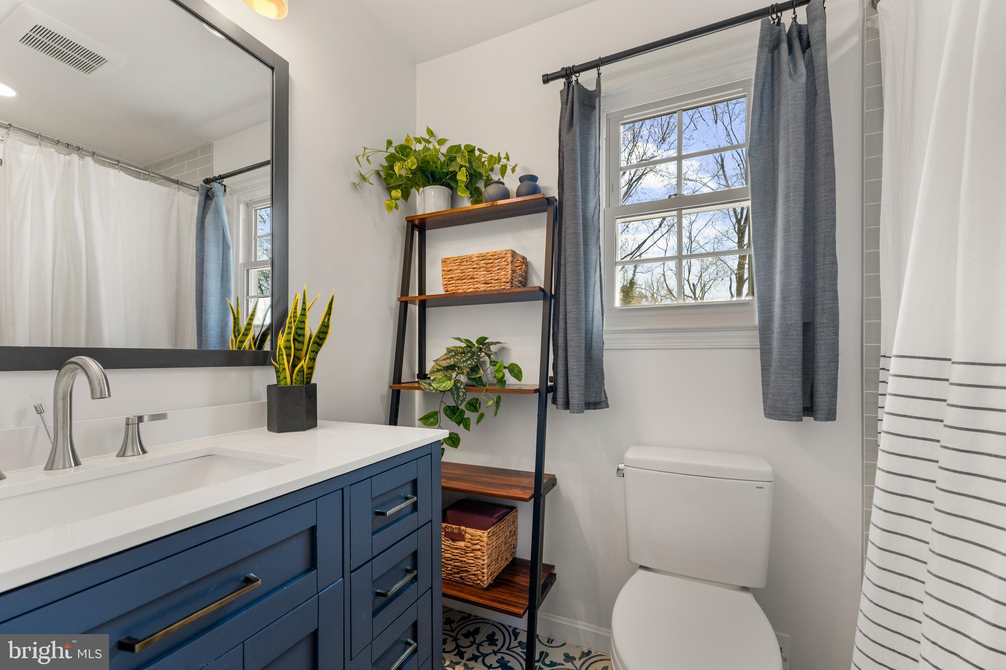 9078 Brook Ford Road Burke, VA 22015 - Photo 26 of 50 Full Bathroom 2