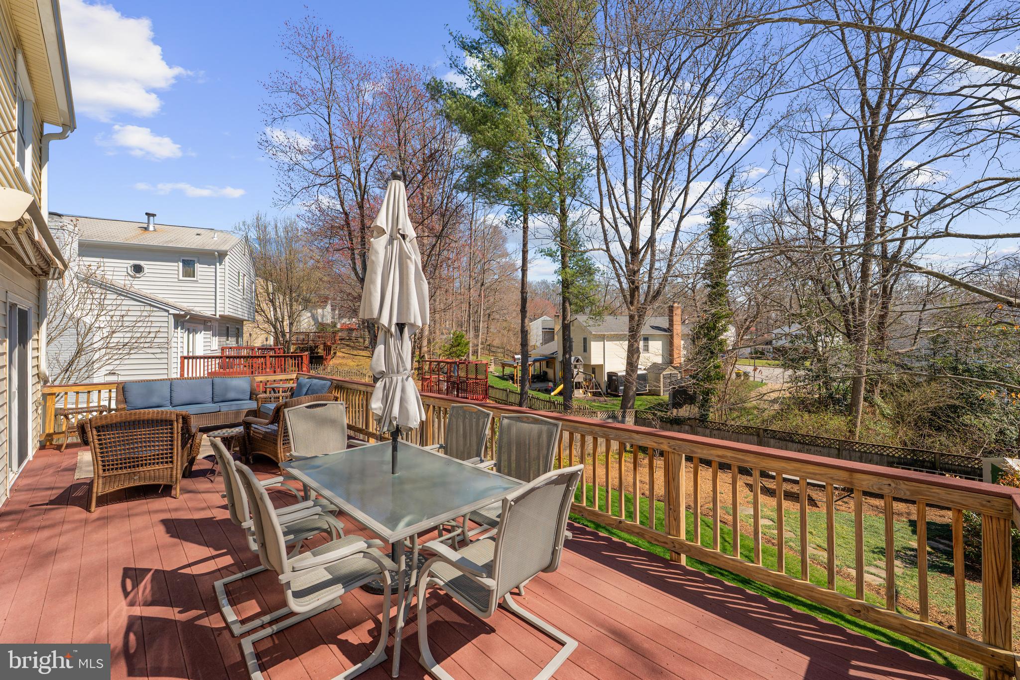 9078 Brook Ford Road Burke, VA 22015 - Photo 38 of 50 Large Deck