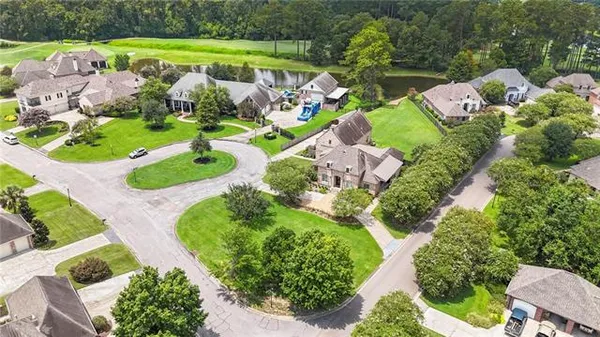 $799,900 | 9291 Pebble Beach Circle, Denham Springs, LA 70726