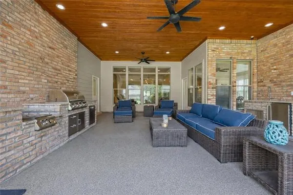 $799,900 | 9291 Pebble Beach Circle, Denham Springs, LA 70726