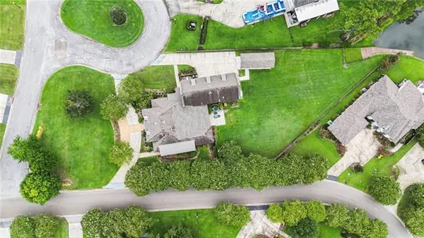 $799,900 | 9291 Pebble Beach Circle, Denham Springs, LA 70726