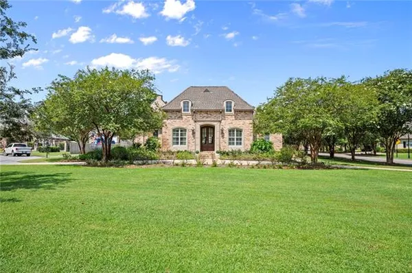 $799,900 | 9291 Pebble Beach Circle, Denham Springs, LA 70726