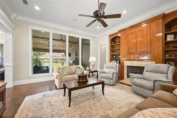 $799,900 | 9291 Pebble Beach Circle, Denham Springs, LA 70726