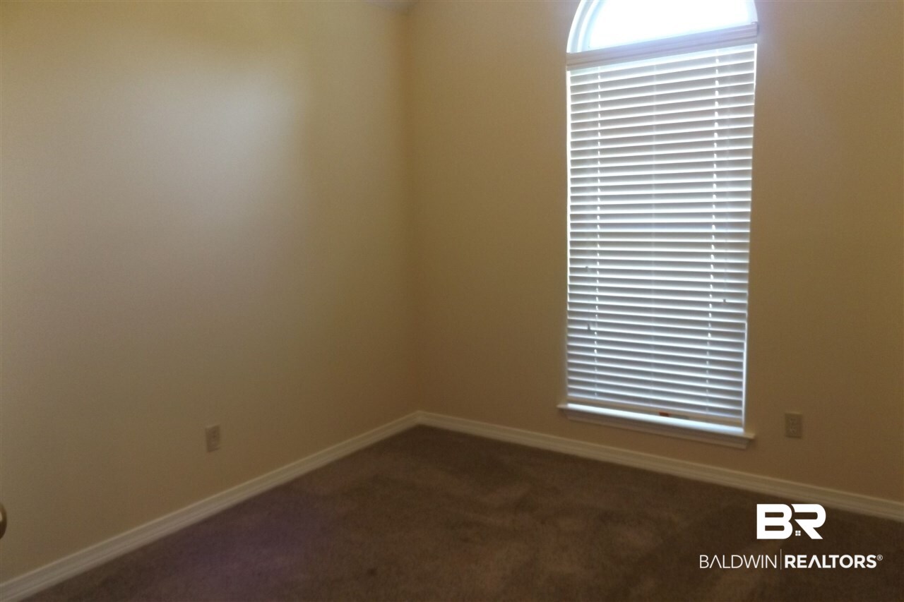 1708 South Bay Street Foley, AL 36535 - Photo 11 of 17