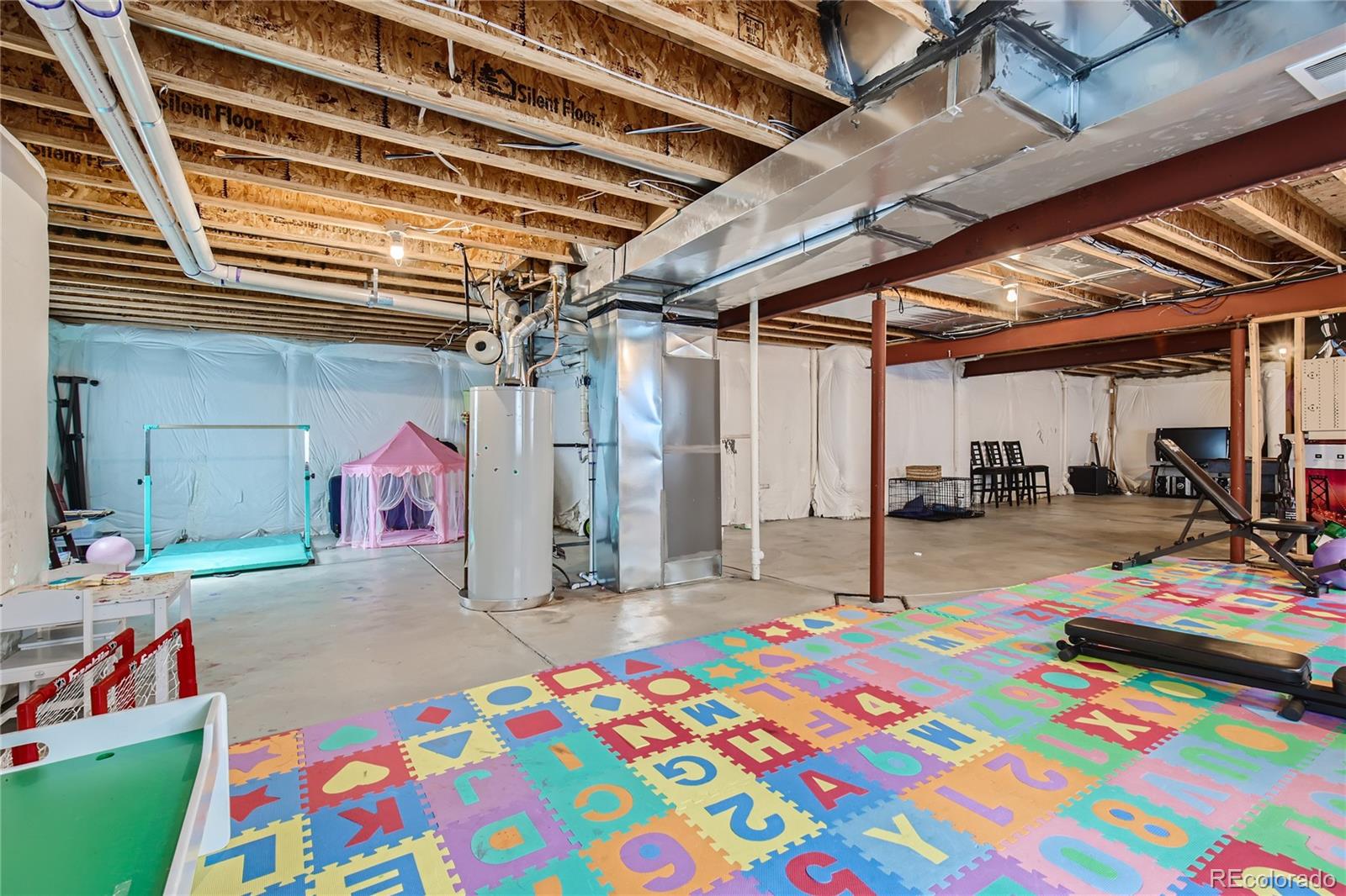 8484 Braun Loop Arvada, CO 80005 - Photo 23 of 25