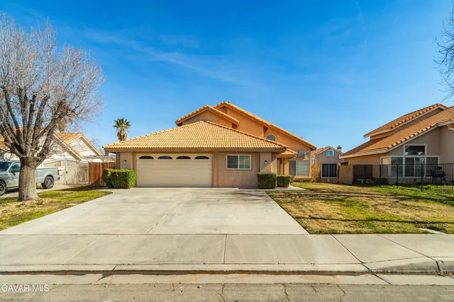 $475,000 | 43742 Rialto Drive, Lancaster, CA 93535