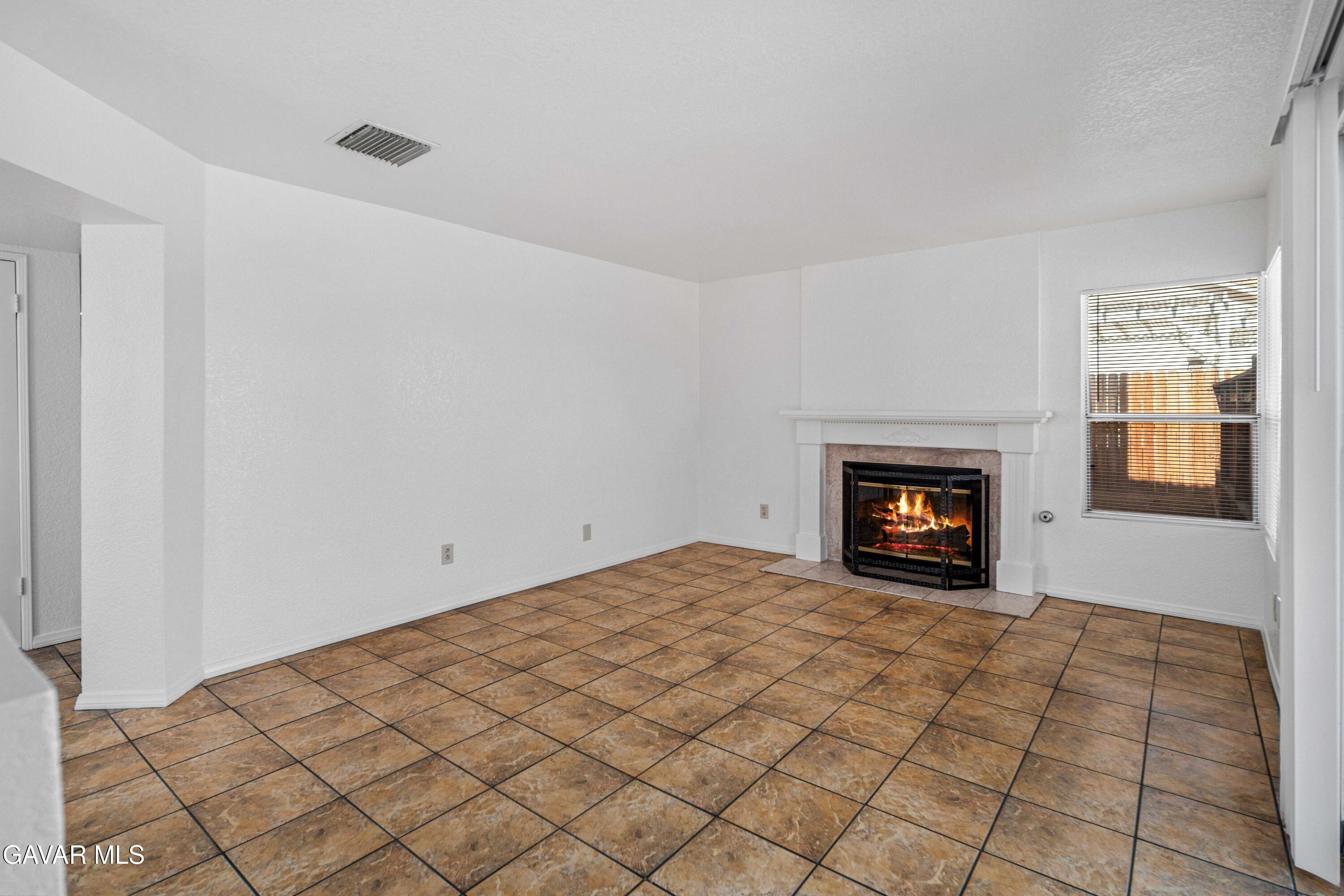 43742 Rialto Drive Lancaster, CA 93535 - Photo 12 of 33 Rialto-12