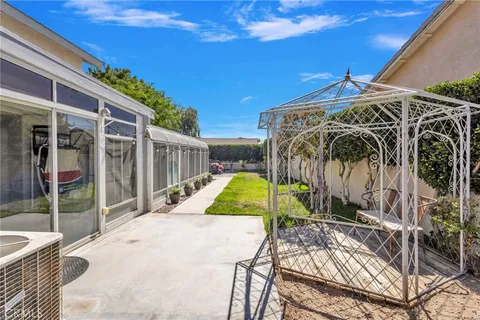 $695,000 | 18570 Niagara Drive, Victorville, CA 92395