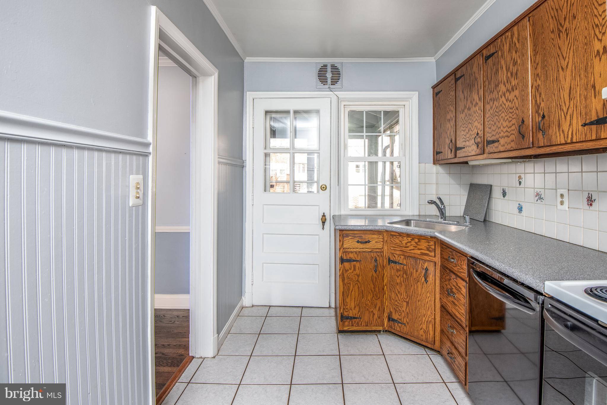 124 Overbrook Road Baltimore, MD 21212 - Photo 7 of 15