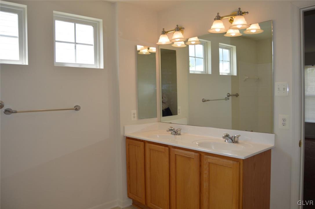 25 Clover Hollow Road Easton, PA 18045 - Photo 16 of 30 Gallery Image 16