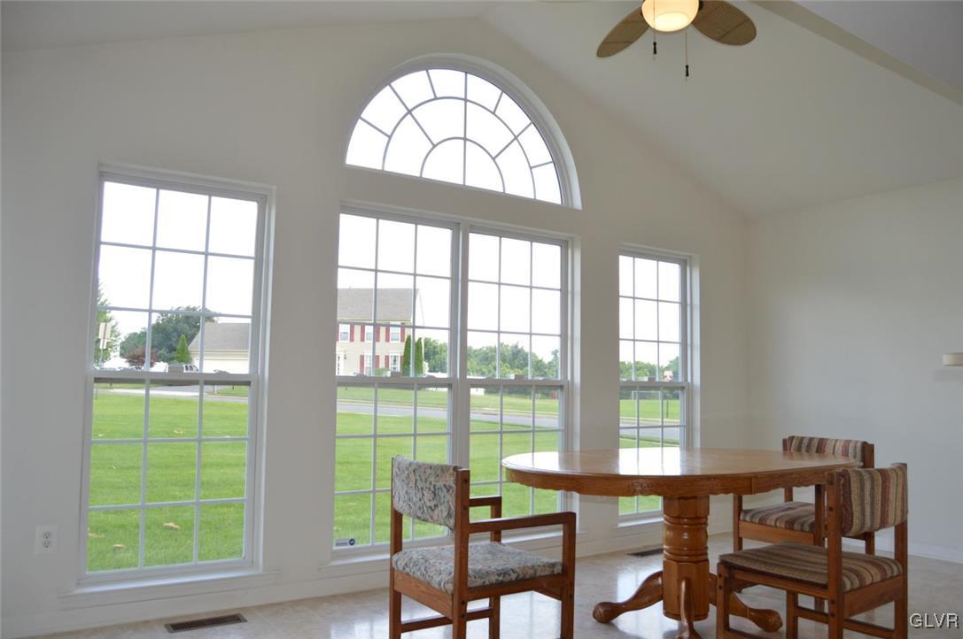 25 Clover Hollow Road Easton, PA 18045 - Photo 2 of 30 Gallery Image 2