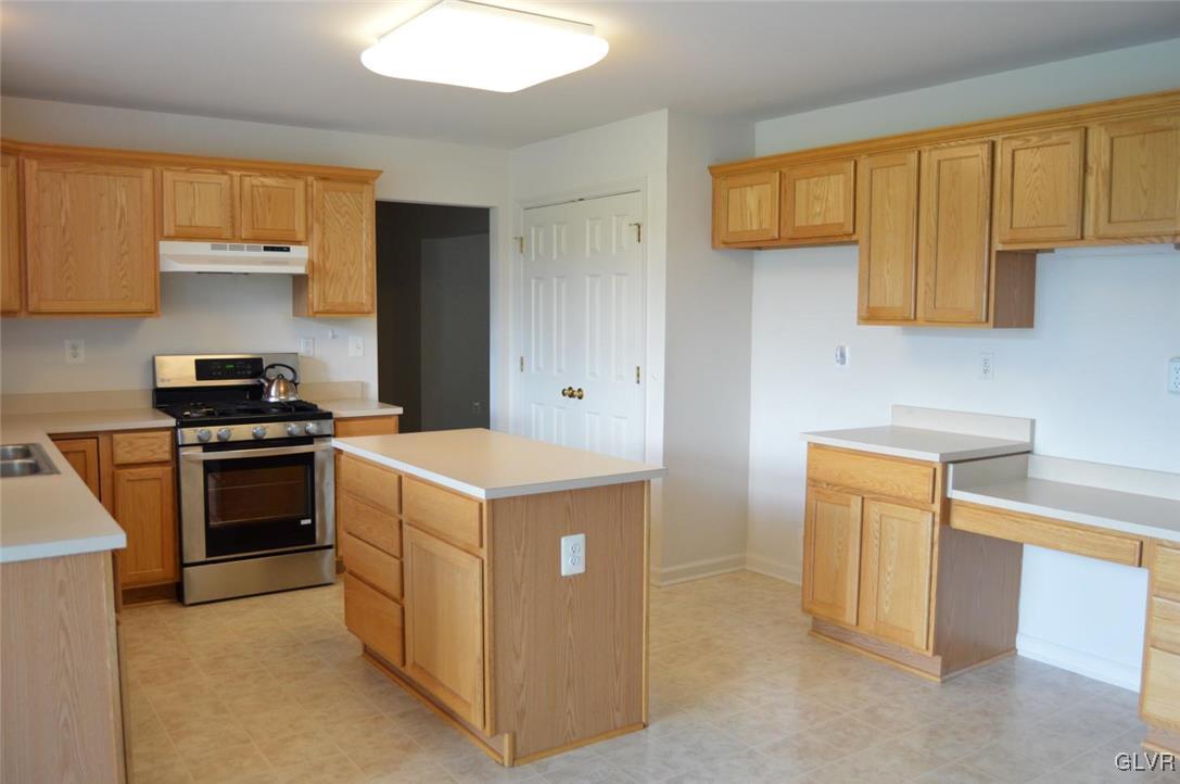 25 Clover Hollow Road Easton, PA 18045 - Photo 6 of 30 Gallery Image 6