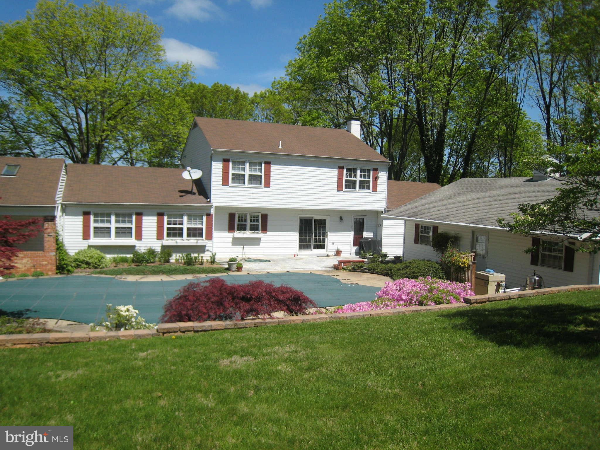 Exterior (Rear)