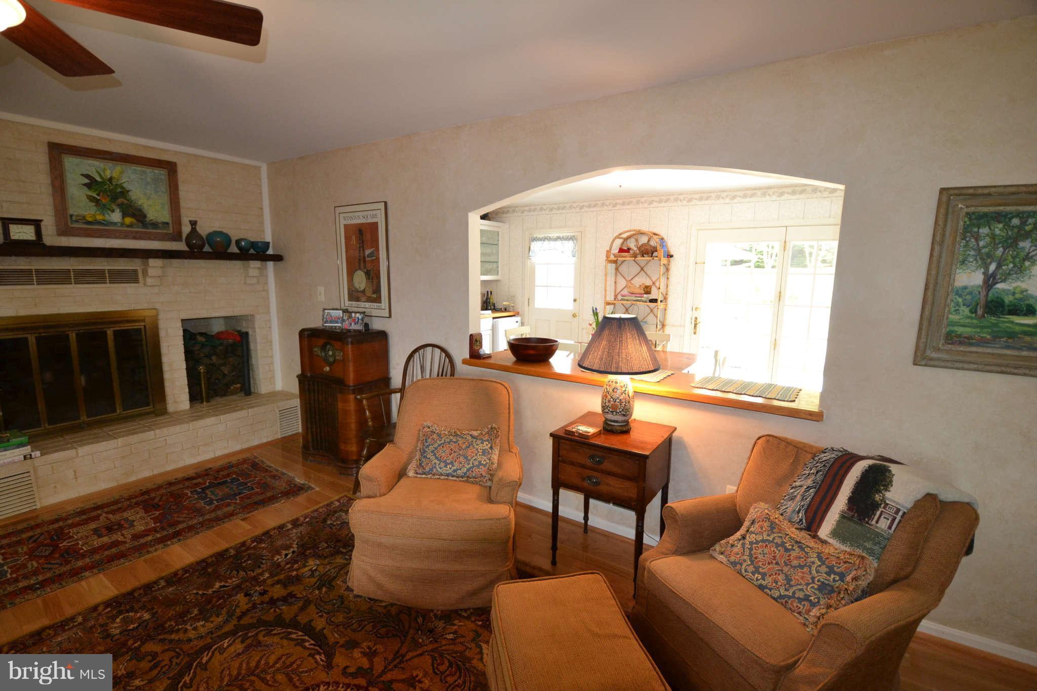 5319 Mountain View Drive Broad Run, VA 20137 - Photo 11 of 30 Family Room