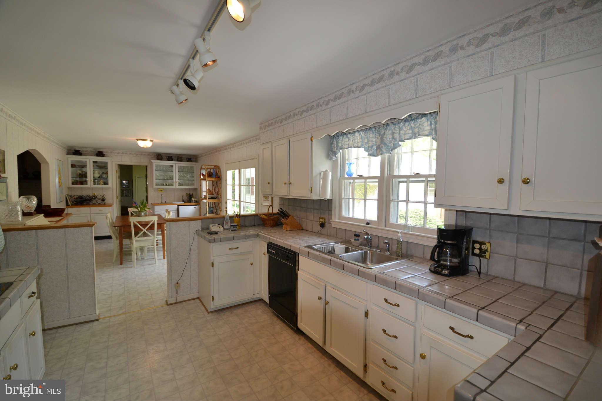 5319 Mountain View Drive Broad Run, VA 20137 - Photo 12 of 30 Kitchen