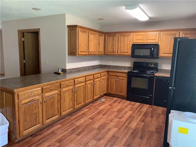 $249,000 | 512 South Brooklyn Court, Frontenac, KS 66763