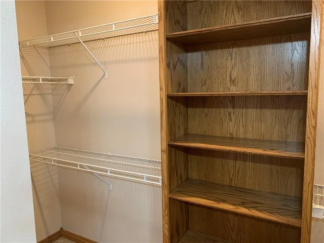 $249,000 | 512 South Brooklyn Court, Frontenac, KS 66763