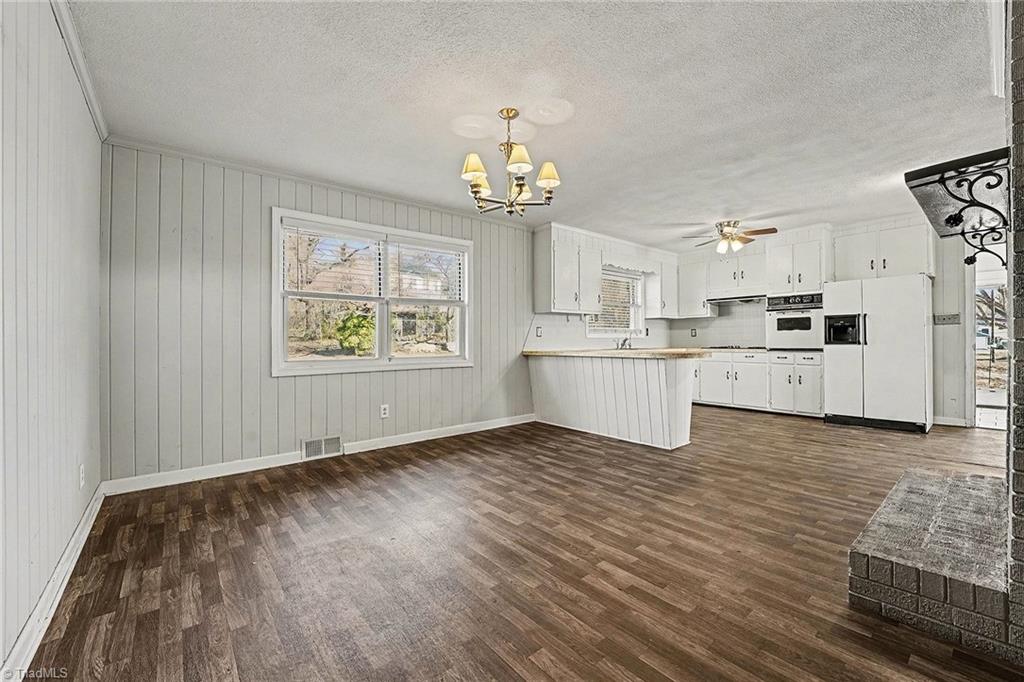 4405 Thomasville Road Winston-Salem, NC 27107 - Photo 14 of 29 Dining Room