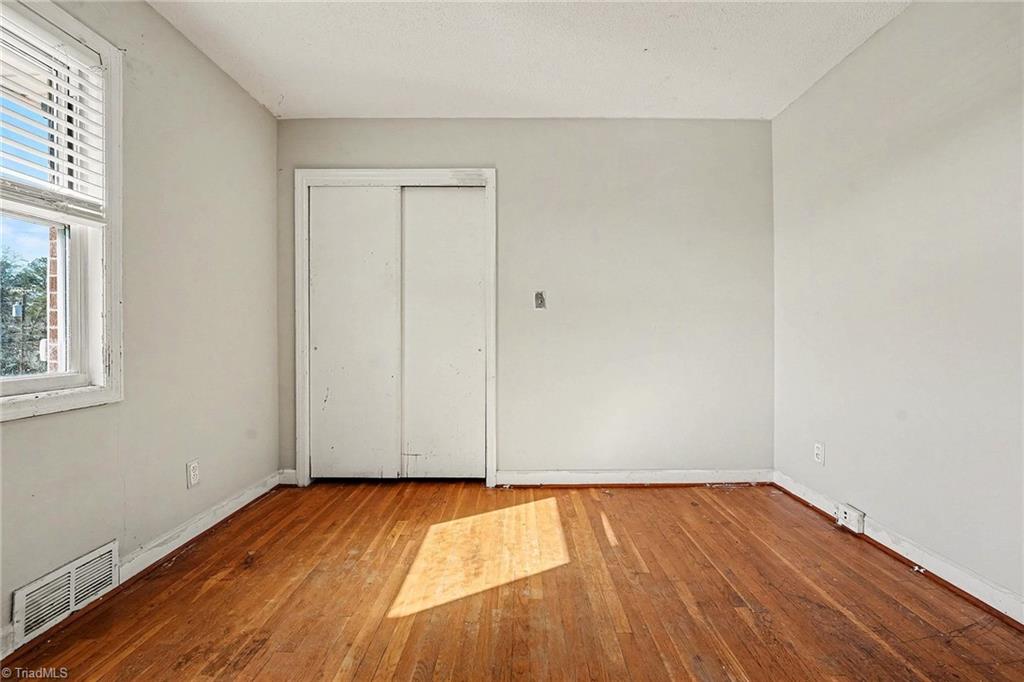 4405 Thomasville Road Winston-Salem, NC 27107 - Photo 17 of 29 Bedroom