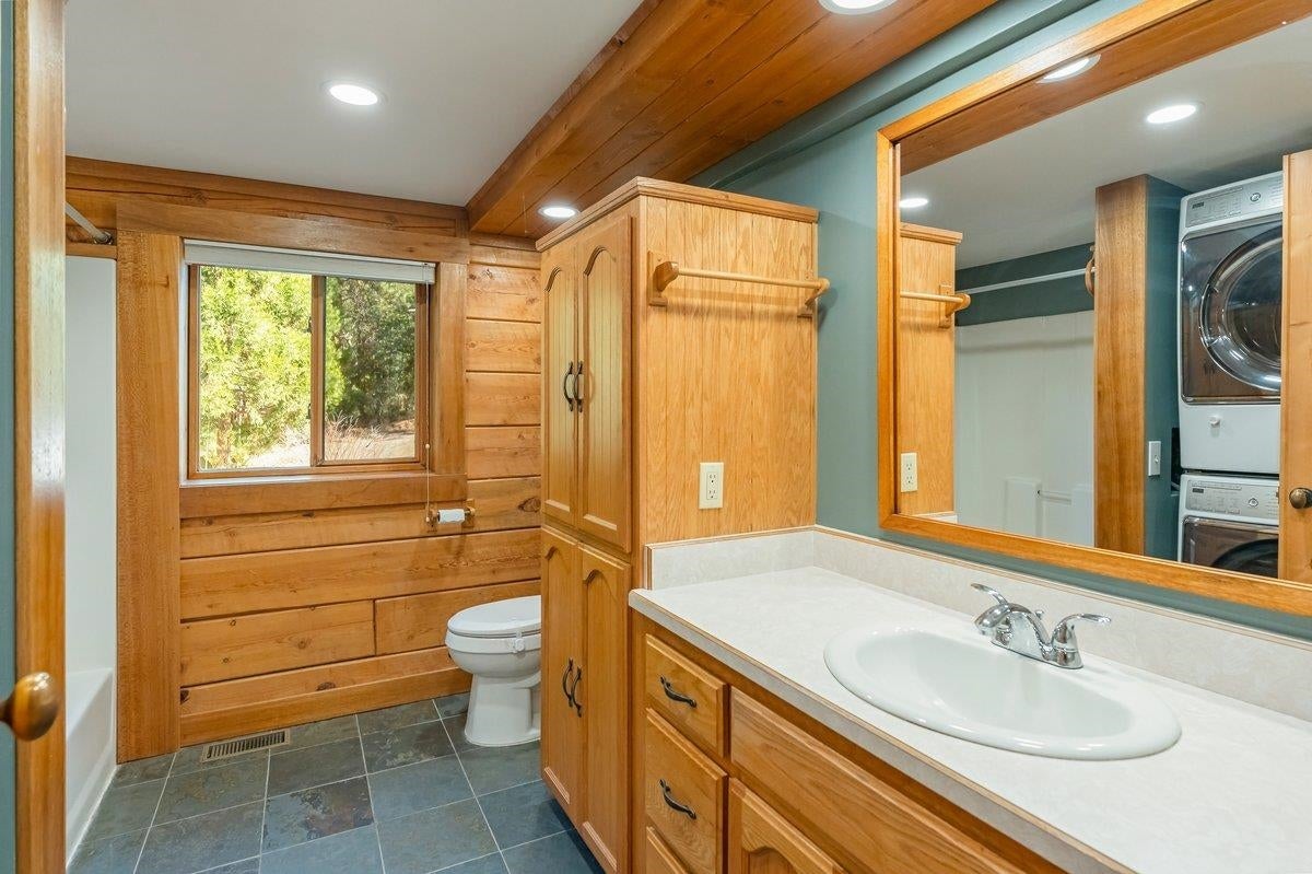 11601 Klamath River Road Yreka, CA 96097 - Photo 23 of 34 Gallery Image 23