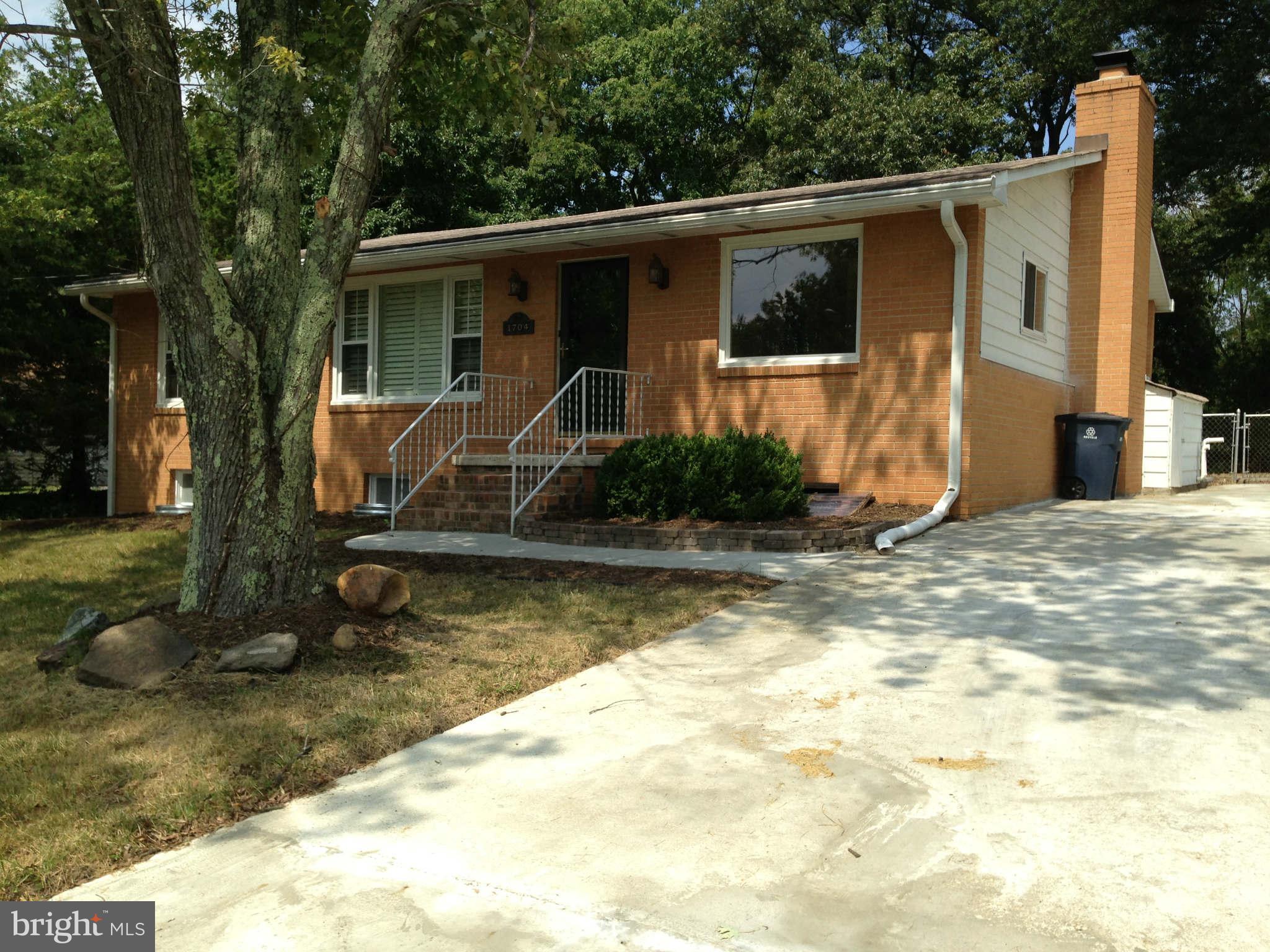 1704 Lee Road Fort Washington, MD 20744 - Photo 3 of 20 Exterior (Front)