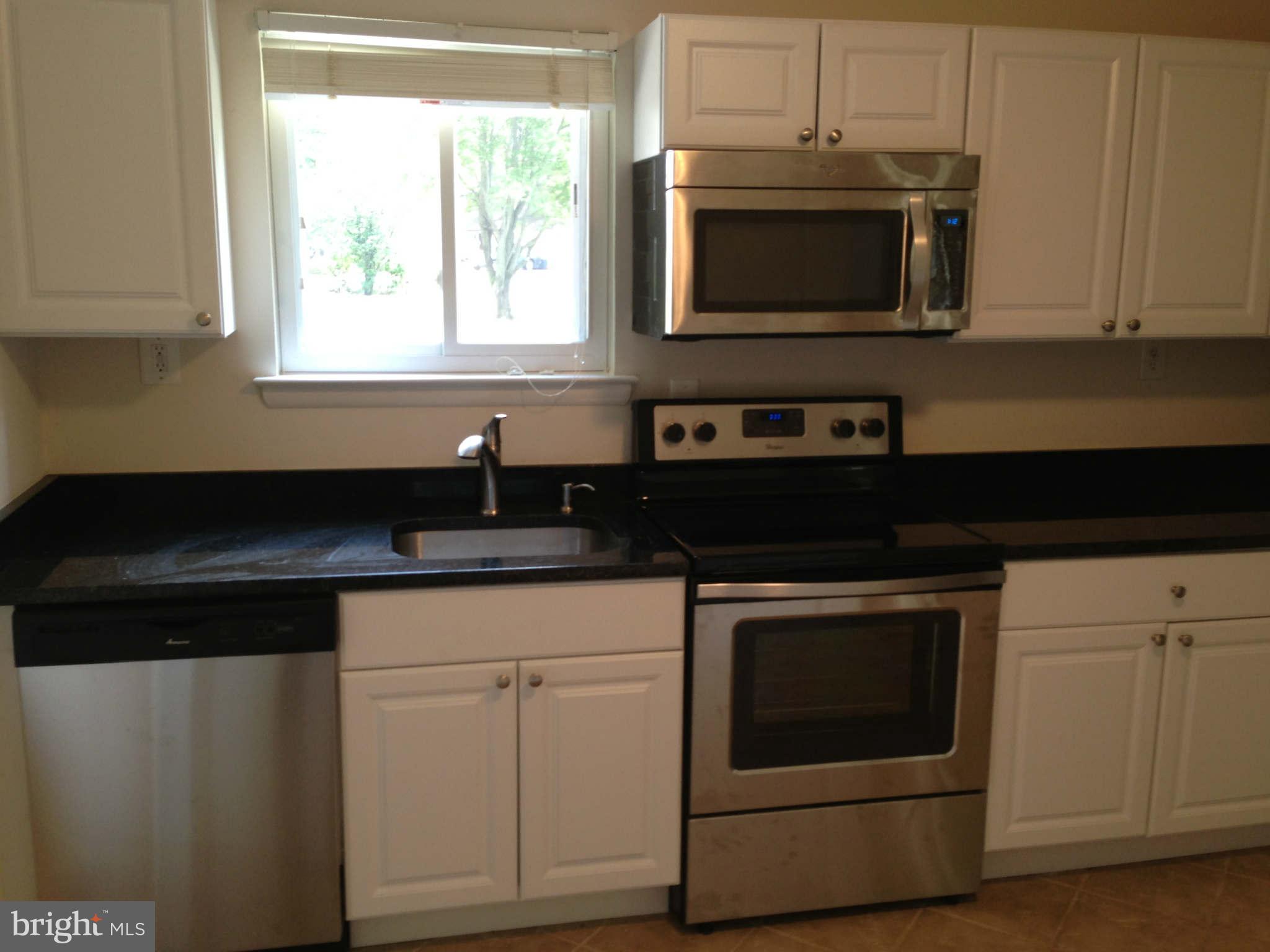 1704 Lee Road Fort Washington, MD 20744 - Photo 5 of 20 Kitchen