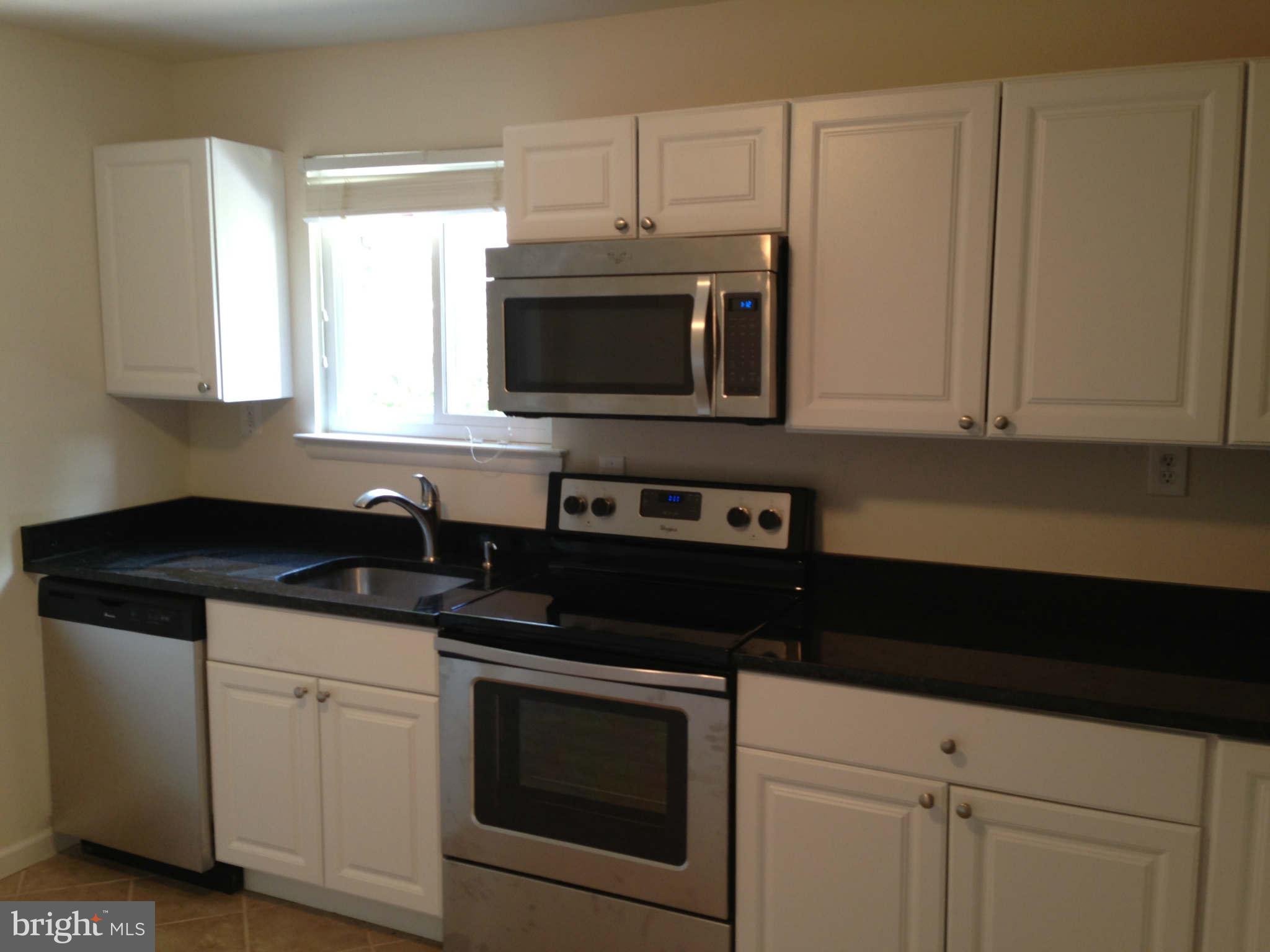 1704 Lee Road Fort Washington, MD 20744 - Photo 7 of 20 Kitchen