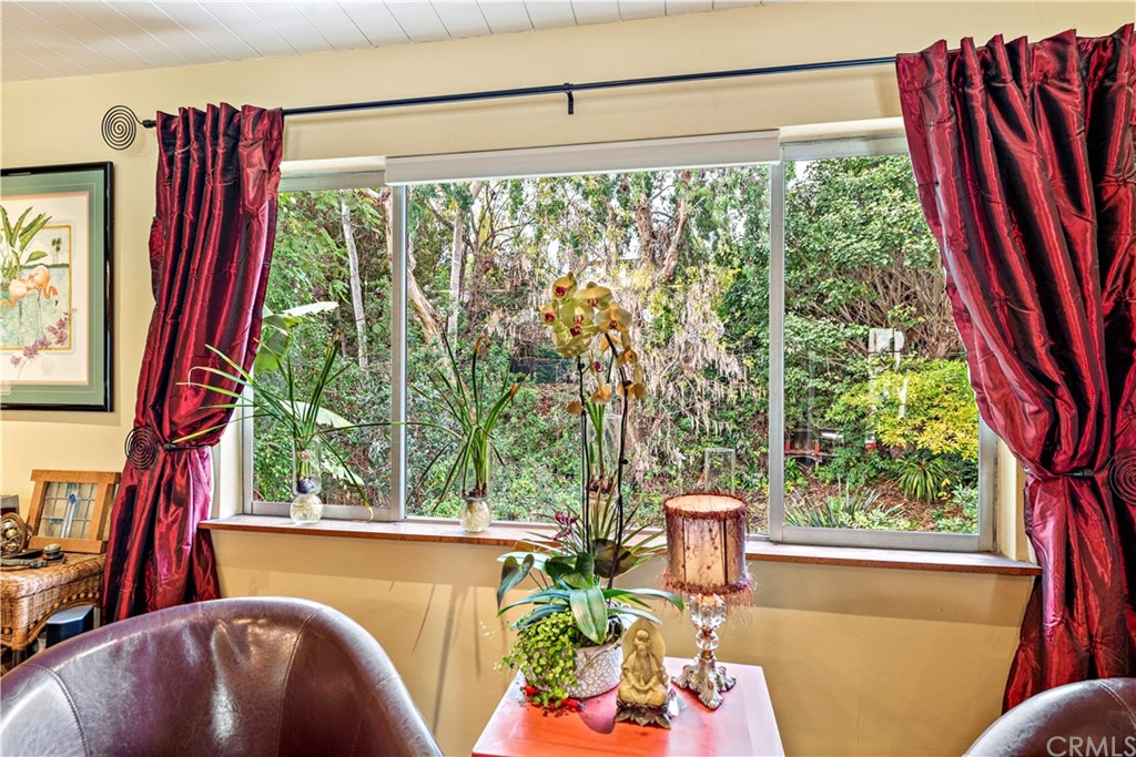 645 Griffith Way Laguna Beach, CA 92651 - Photo 13 of 55