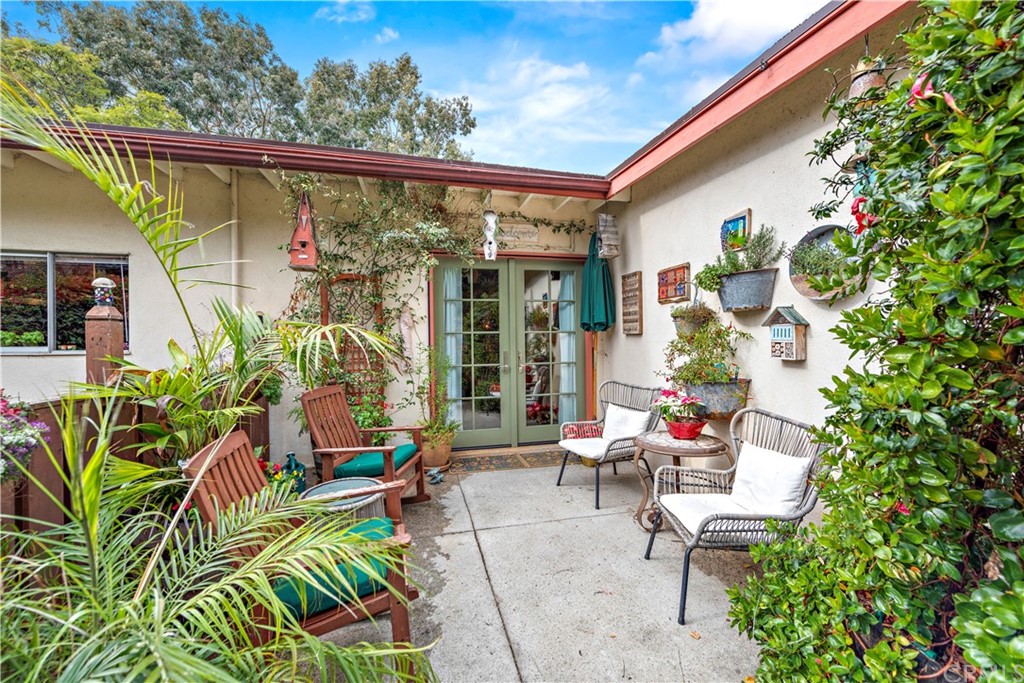 645 Griffith Way Laguna Beach, CA 92651 - Photo 2 of 55