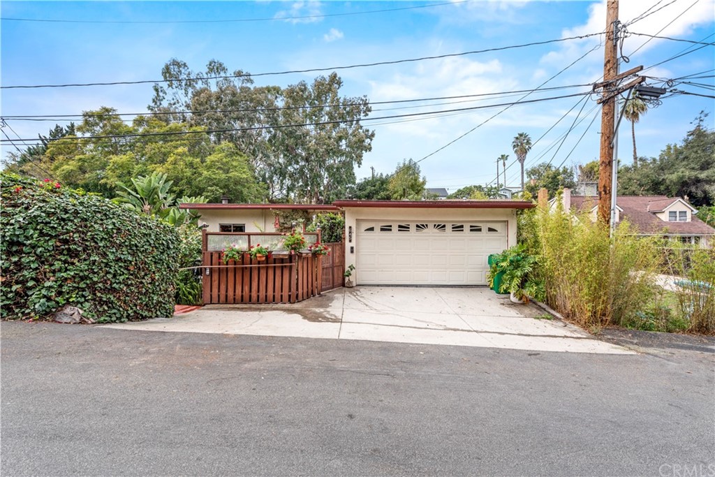 645 Griffith Way Laguna Beach, CA 92651 - Photo 55 of 55 a view of a street with a garage