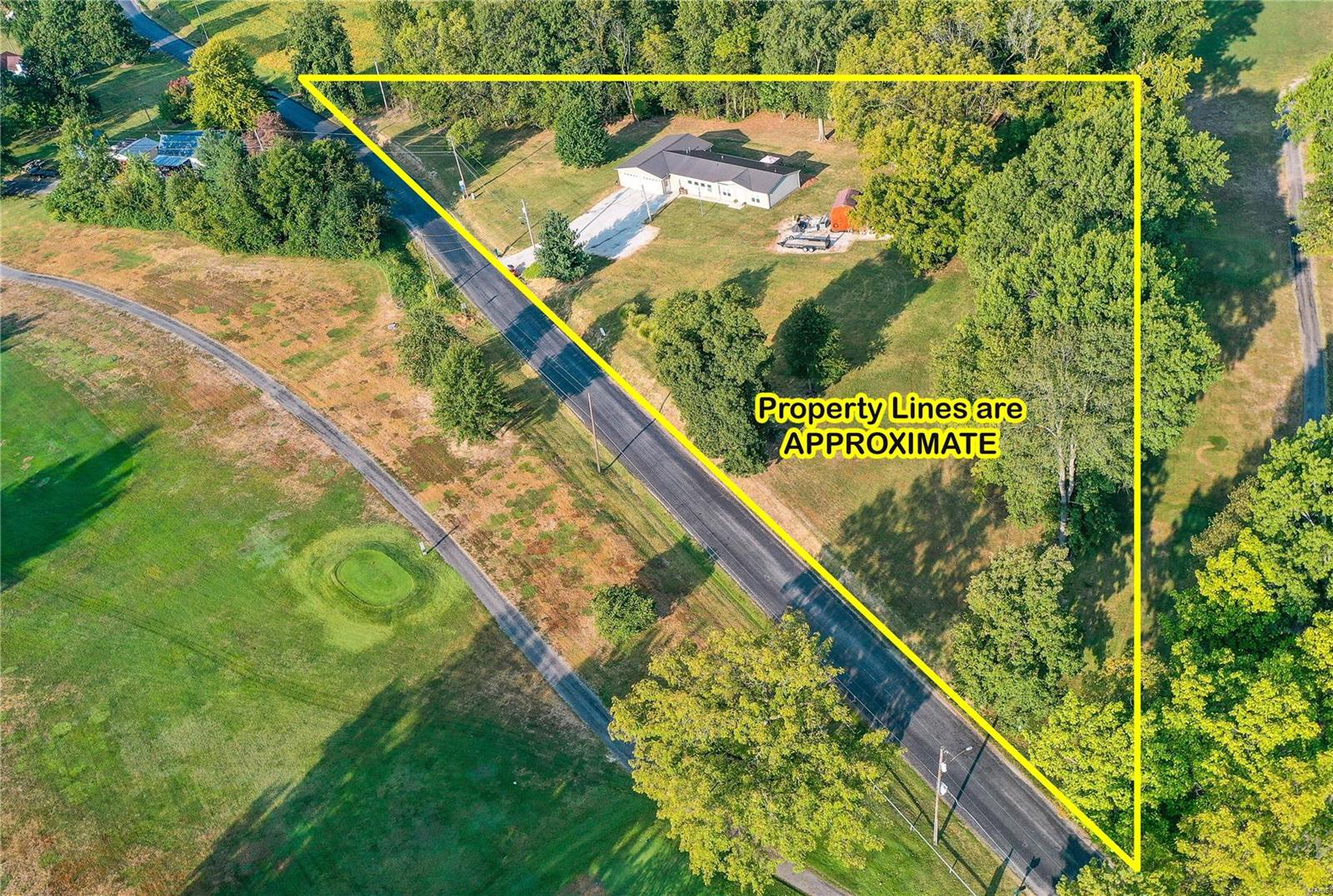 1469 North Carlyle Road Vandalia, IL 62471 - Photo 1 of 17