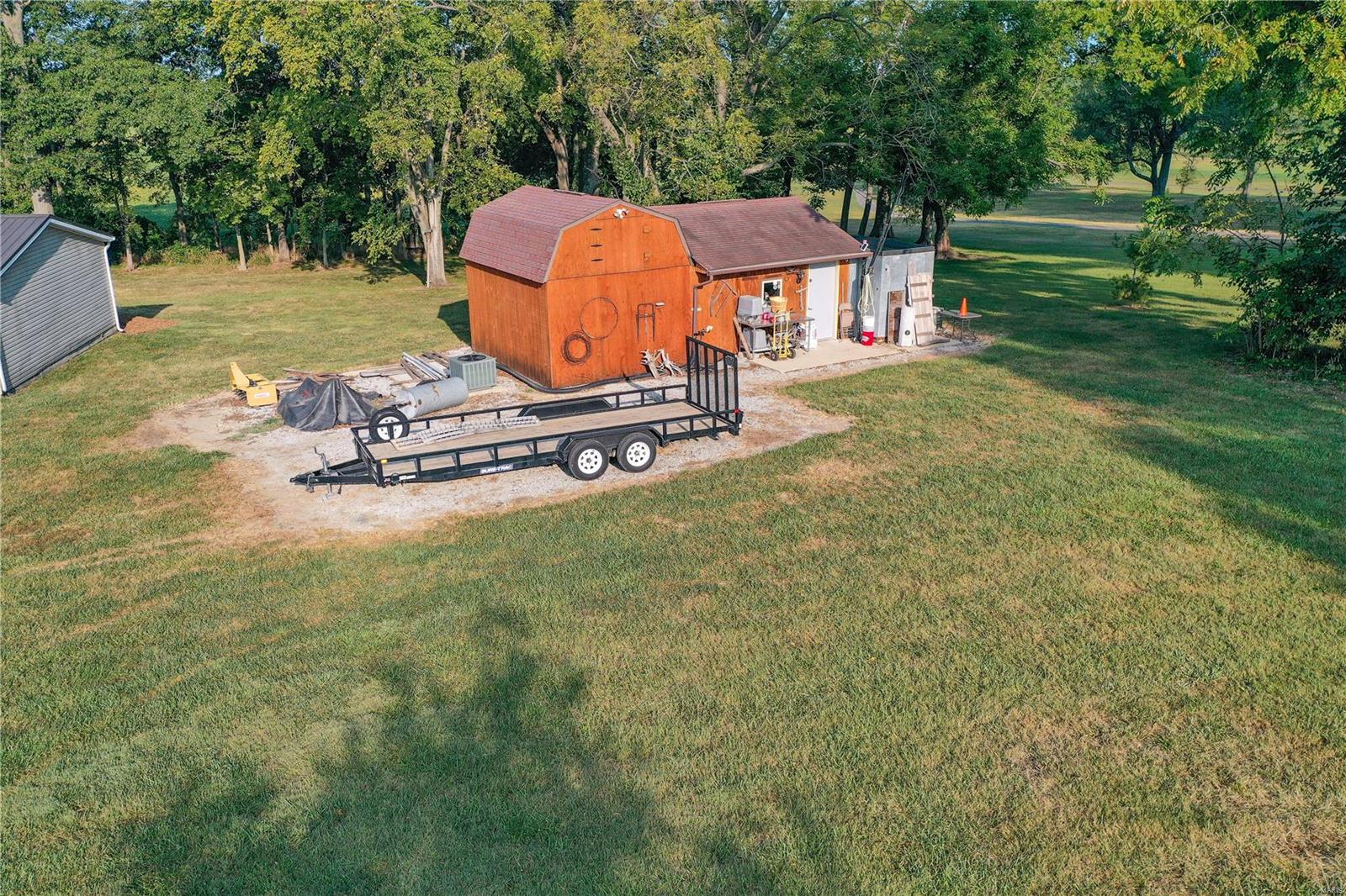 1469 North Carlyle Road Vandalia, IL 62471 - Photo 4 of 17