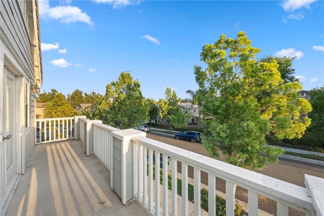29248 Easton Place Temecula, CA 92591 - Photo 31 of 47 a view of a balcony with wooden fence