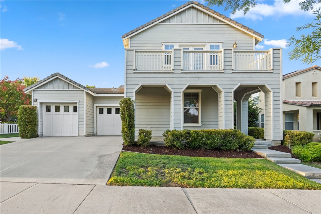 29248 Easton Place Temecula, CA 92591 - Photo 43 of 47 a view of front a house with a yard