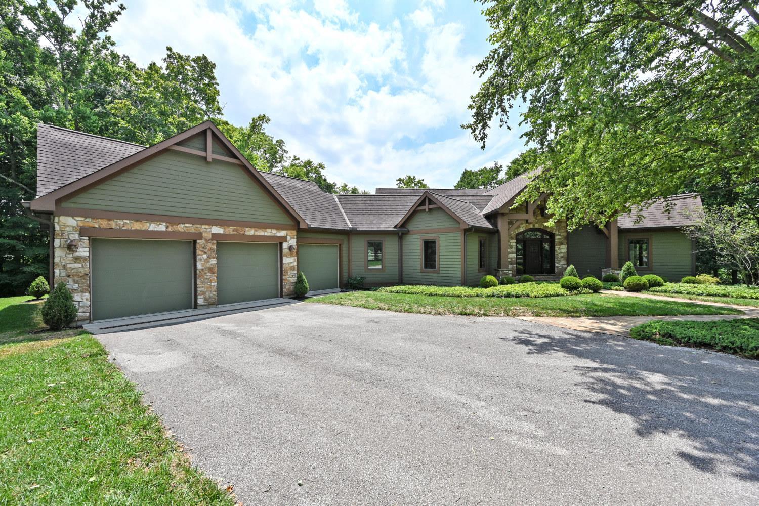 41 Locust Hill Road Cincinnati, OH 45245 - Photo 3 of 84 Gallery Image 3
