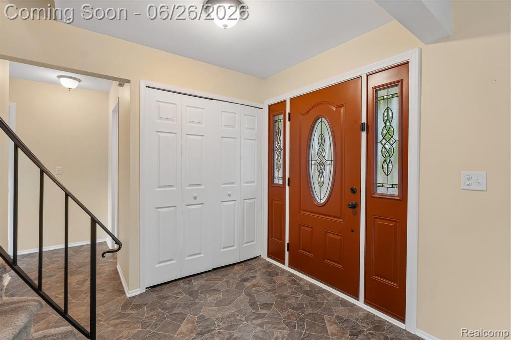 6046 Wedgewood Road Canton, MI 48187 - Photo 4 of 46