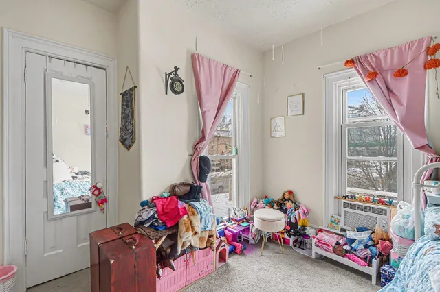 $289,900 | 118 North Hudson Street Southeast, Lowell, MI 49331