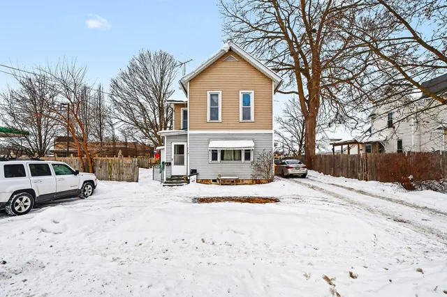$289,900 | 118 North Hudson Street Southeast, Lowell, MI 49331