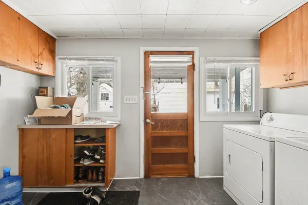 $289,900 | 118 North Hudson Street Southeast, Lowell, MI 49331