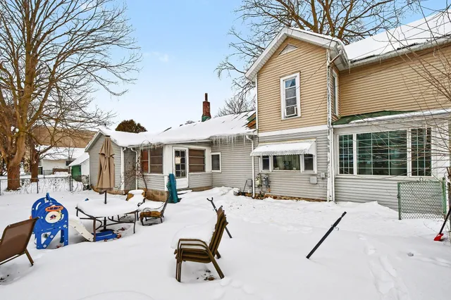 $289,900 | 118 North Hudson Street Southeast, Lowell, MI 49331