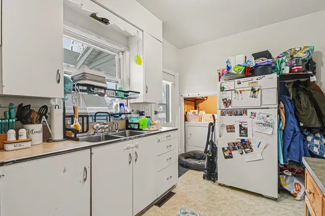 $289,900 | 118 North Hudson Street Southeast, Lowell, MI 49331