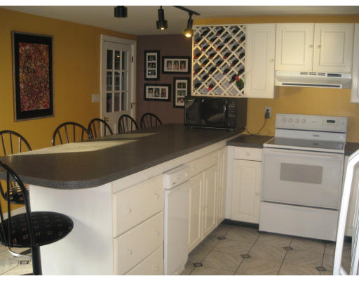 9 Grove Avenue Middleton, MA 01949 - Photo 14 of 20