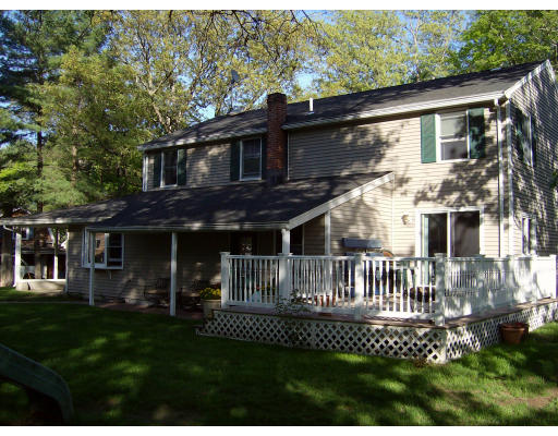 9 Grove Avenue Middleton, MA 01949 - Photo 2 of 20