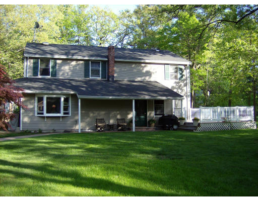 9 Grove Avenue Middleton, MA 01949 - Photo 3 of 20